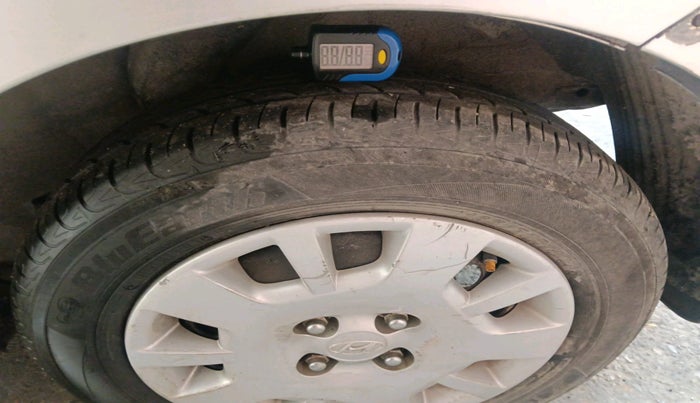 2013 Hyundai i20 MAGNA (O) 1.2, Petrol, Manual, 90,969 km, tyre