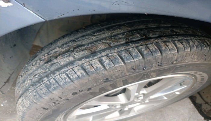 2014 Hyundai Grand i10 ASTA 1.2 KAPPA VTVT, Petrol, Manual, 1,11,716 km, tyre