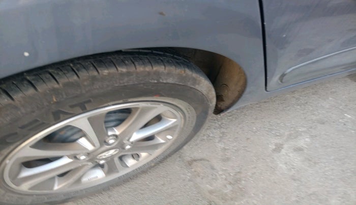 2014 Hyundai Grand i10 ASTA 1.2 KAPPA VTVT, Petrol, Manual, 1,11,716 km, tyre