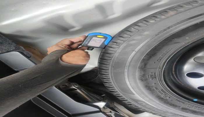 2017 Maruti Dzire VXI AMT, Petrol, Automatic, 91,074 km, tyre