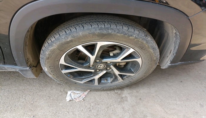 2023 Toyota URBAN CRUISER HYRYDER V HYBRID, Hybrid, Automatic, 53,285 km, tyre