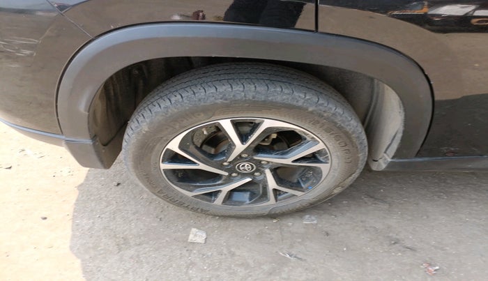 2023 Toyota URBAN CRUISER HYRYDER V HYBRID, Hybrid, Automatic, 53,285 km, tyre