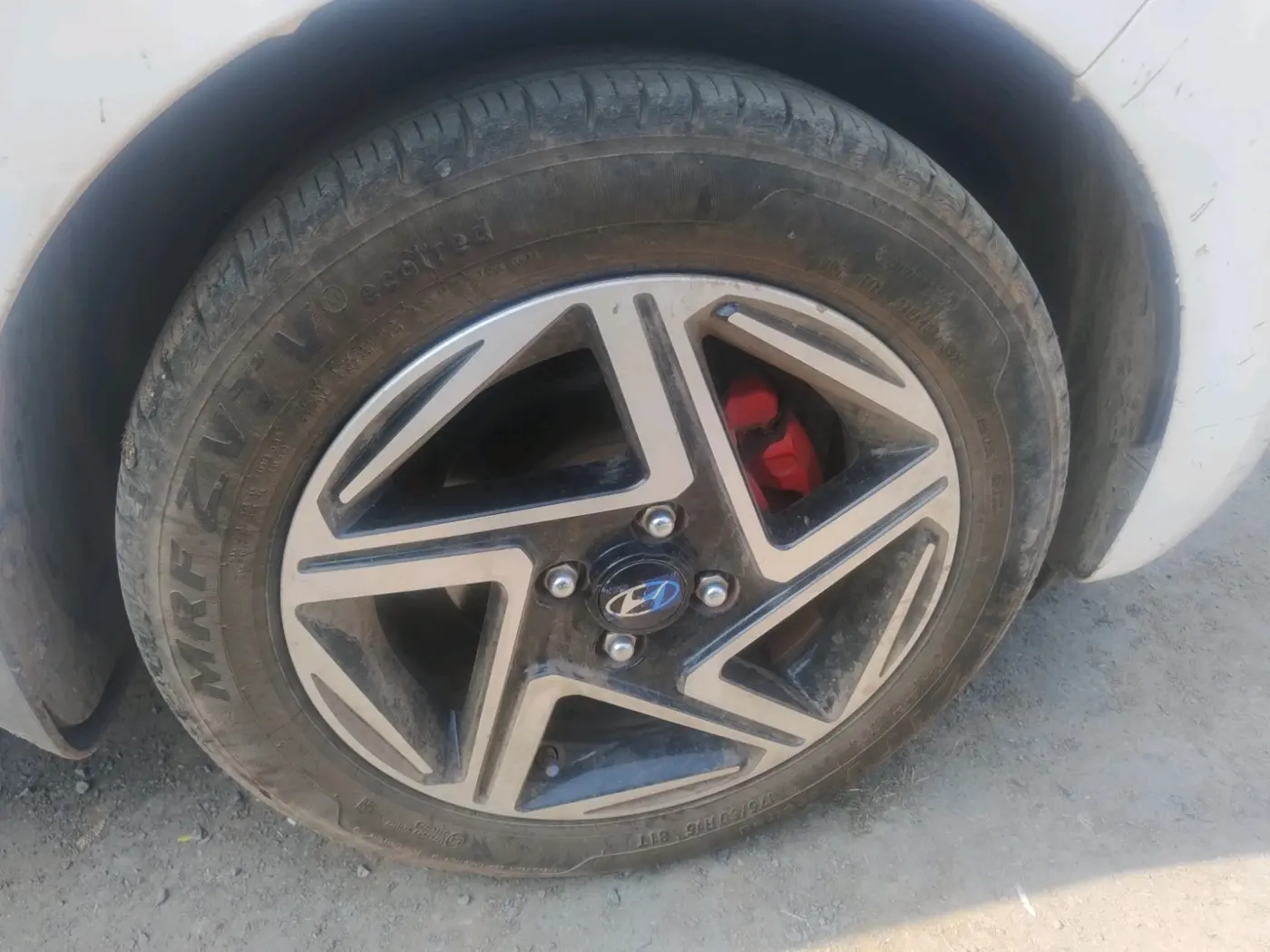 2023 Hyundai GRAND I10 NIOS SPORTZ 1.2 KAPPA VTVT DUAL TONE, Petrol, Manual, 32,528 km, tyre