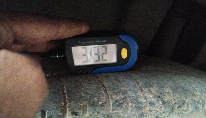 2017 Maruti Ertiga VDI SHVS, Diesel, Manual, 1,03,402 km, tyre