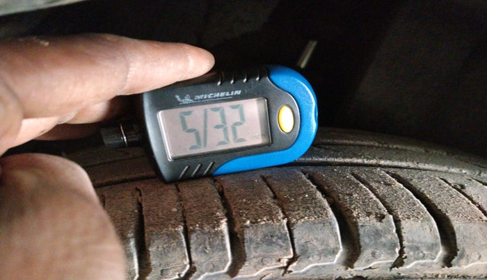 2017 Maruti Ertiga VDI SHVS, Diesel, Manual, 1,03,402 km, tyre