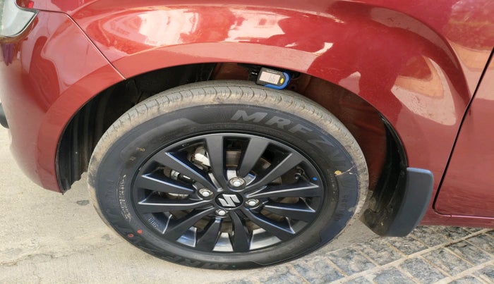 2025 Maruti New Wagon-R ZXI PLUS 1.2 AMT DUAL TONE, Petrol, Automatic, 609 km, tyre