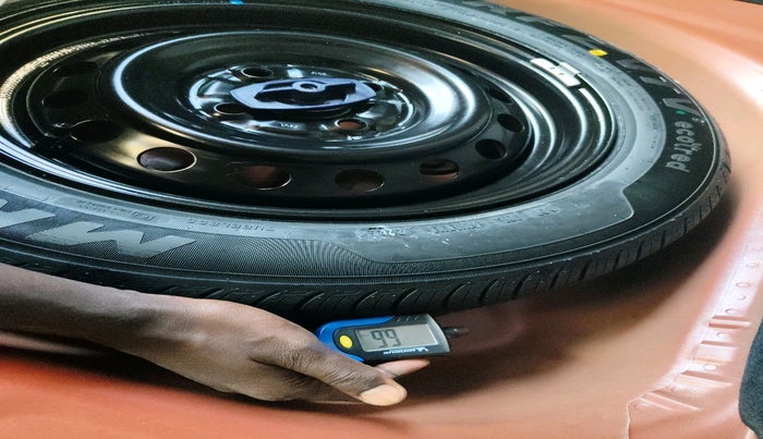 2025 Maruti New Wagon-R ZXI PLUS 1.2 AMT DUAL TONE, Petrol, Automatic, 609 km, tyre