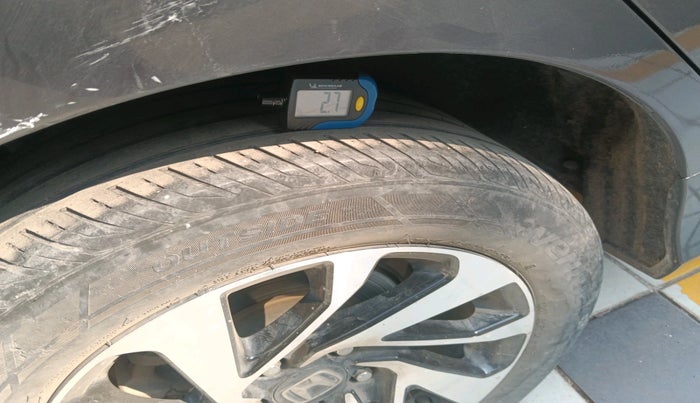 2019 Honda Civic 1.8L I-VTEC VX CVT, Petrol, Automatic, 71,635 km, tyre