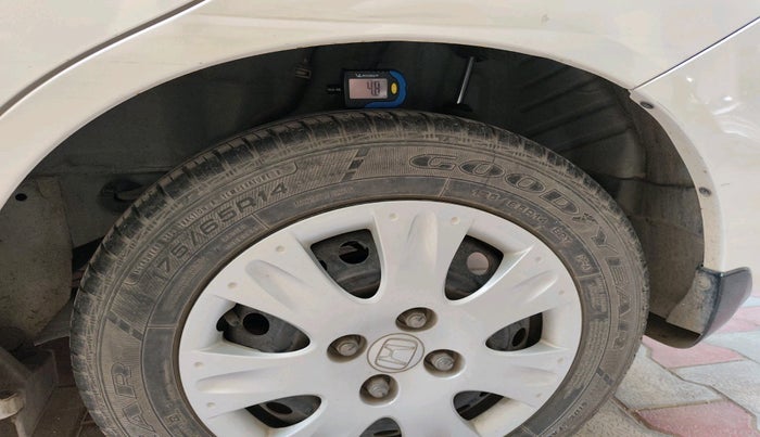 2015 Honda Amaze 1.2L I-VTEC S, Petrol, Manual, 26,302 km, tyre