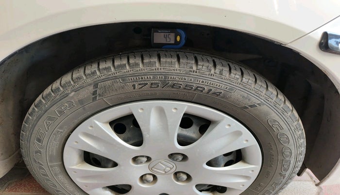 2015 Honda Amaze 1.2L I-VTEC S, Petrol, Manual, 26,302 km, tyre