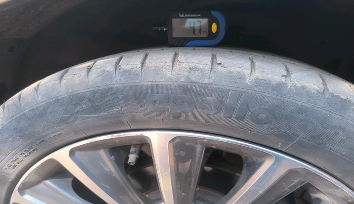 2019 Maruti Ciaz ALPHA 1.5 SHVS PETROL, Petrol, Manual, 70,331 km, tyre