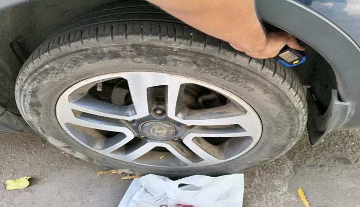 2017 Tata Hexa XT 4X2 6 STR, Diesel, Manual, 1,45,589 km, tyre