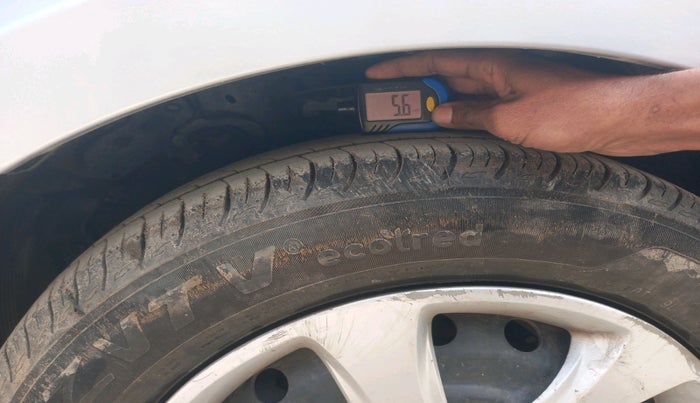 2012 Hyundai Verna FLUIDIC 1.6 VTVT EX, Petrol, Manual, 1,06,209 km, tyre