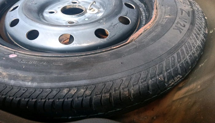 2015 Maruti Swift Dzire VXI, Petrol, Manual, 49,957 km, tyre