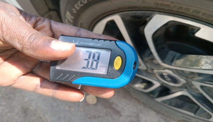 2022 KIA CARENS LUXURY PLUS 1.5 DIESEL AT 6 STR, Diesel, Automatic, 67,864 km, tyre