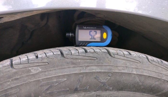 2017 Maruti Celerio VXI CNG, Petrol, Manual, 95,998 km, tyre