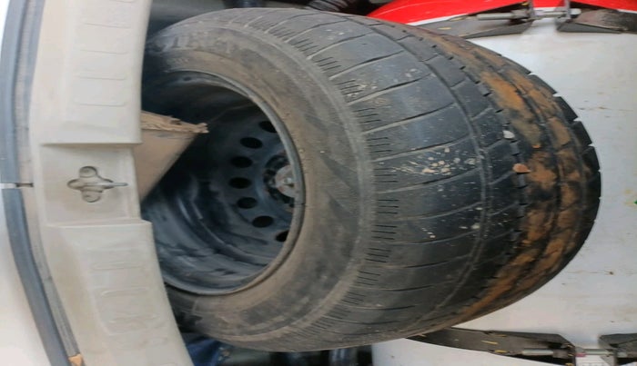 2018 Maruti Celerio VXI CNG, Petrol, Manual, 77,567 km, tyre