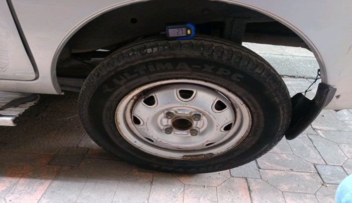 2011 Maruti Eeco 7 STR, Petrol, Manual, 68,641 km, tyre