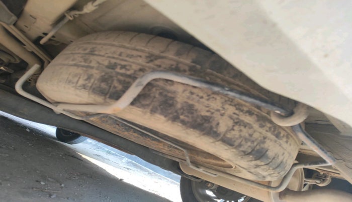 2022 Maruti Ertiga VXI CNG, Petrol, Manual, 1,24,326 km, tyre