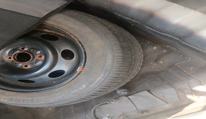 2011 Tata Manza ELAN SAFIRE, Petrol, Manual, 75,000 km, tyre