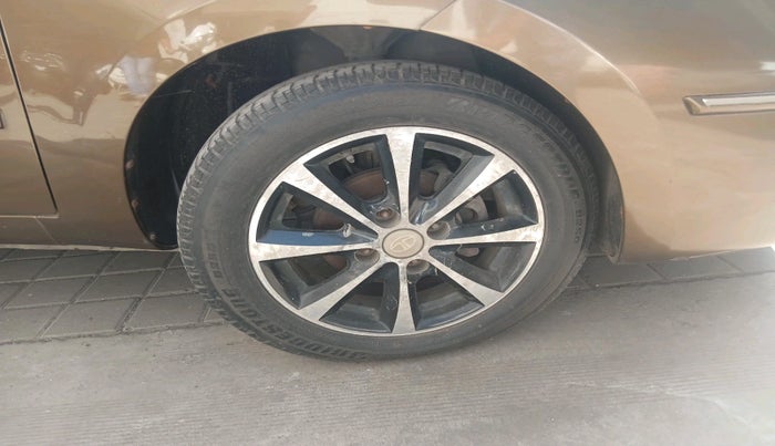 2011 Tata Manza ELAN SAFIRE, Petrol, Manual, 75,000 km, tyre