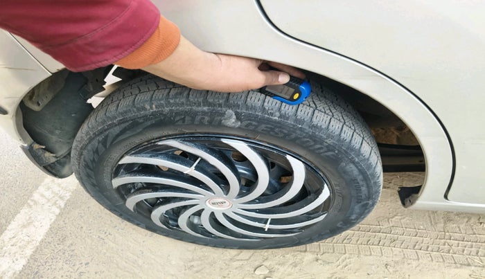 2015 Maruti Wagon R 1.0 VXI, Petrol, Manual, 18,663 km, tyre