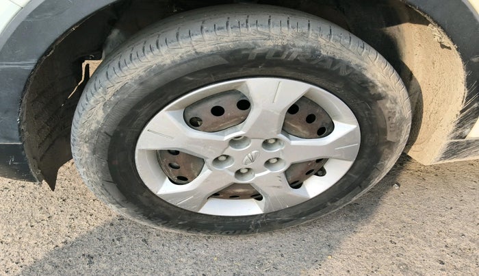 2019 Mahindra XUV300 W6 1.2 PETROL, Petrol, Manual, 41,554 km, tyre