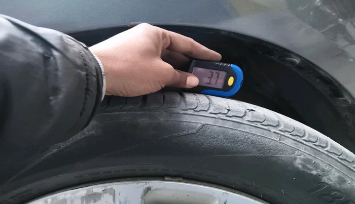 2017 Maruti Ertiga VDI SHVS, Diesel, Manual, 1,72,491 km, tyre