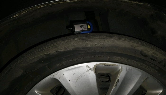 2017 Maruti Ertiga VDI SHVS, Diesel, Manual, 1,72,491 km, tyre