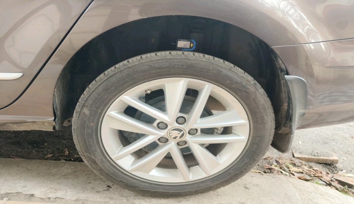 2020 Skoda Rapid STYLE TSI, Petrol, Manual, 42,894 km, tyre