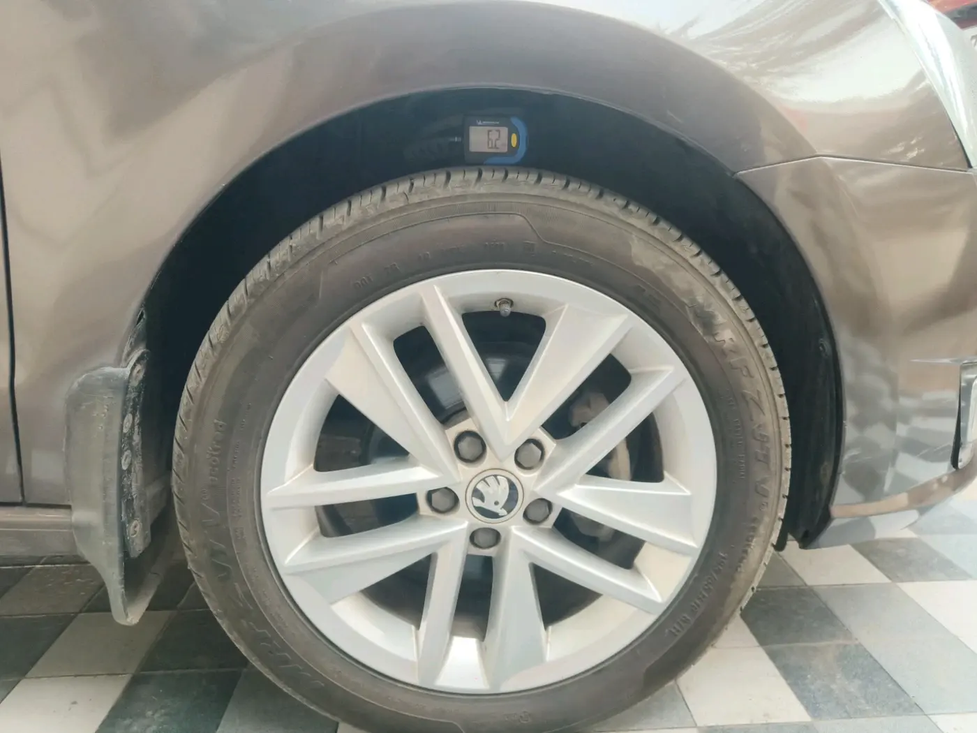 2020 Skoda Rapid STYLE TSI, Petrol, Manual, 42,894 km, tyre