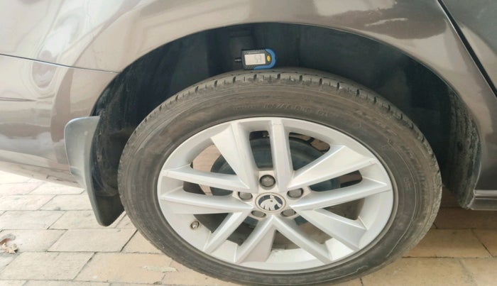 2020 Skoda Rapid STYLE TSI, Petrol, Manual, 42,894 km, tyre