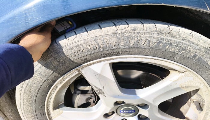 2013 Volvo S60 SUMMUM D4, Diesel, Automatic, 96,582 km, tyre