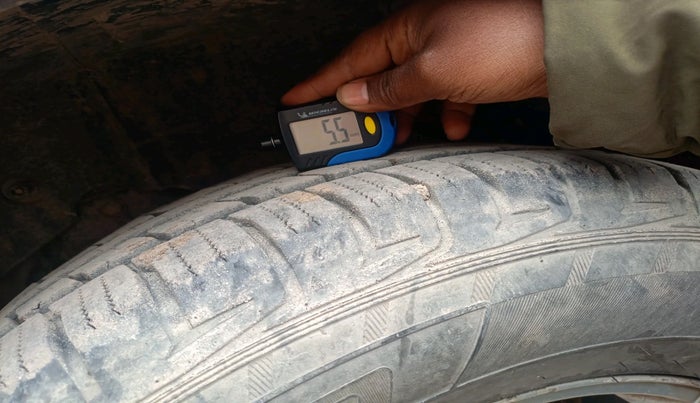 2013 Mahindra XUV500 W8, Diesel, Manual, 1,15,513 km, tyre