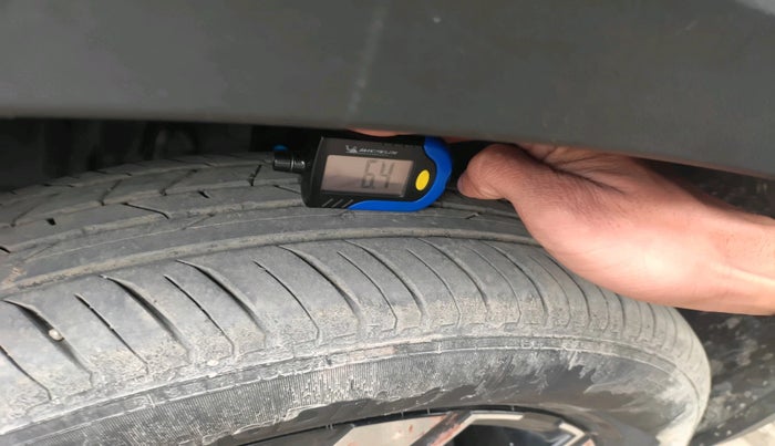 2021 Renault Kiger RXZ AMT, Petrol, Automatic, 37,837 km, tyre