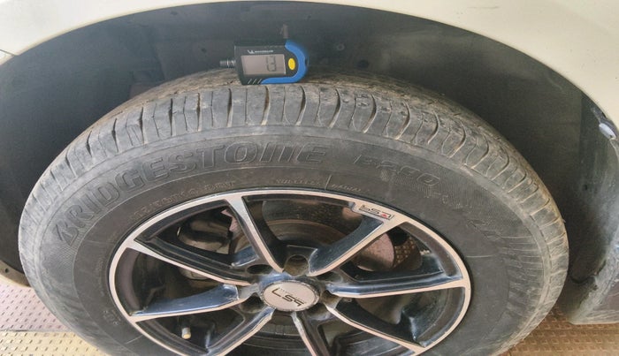 2016 Maruti Swift VXI, Petrol, Manual, 1,70,592 km, tyre