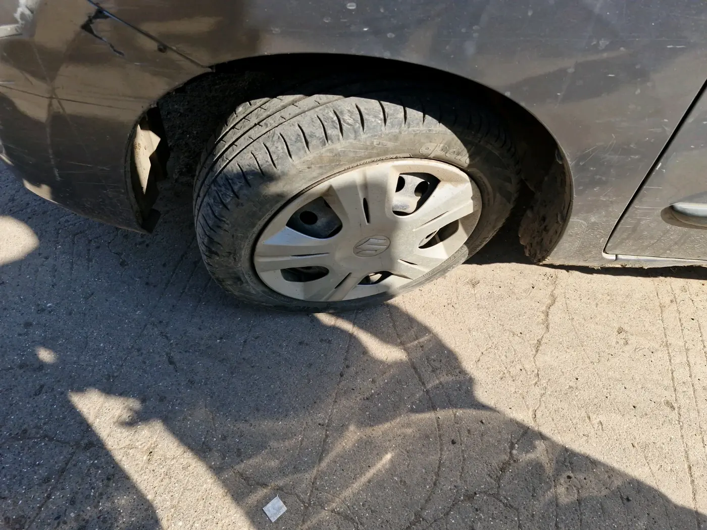 2013 Maruti Wagon R 1.0 VXI, CNG, Manual, 1,24,860 km, tyre