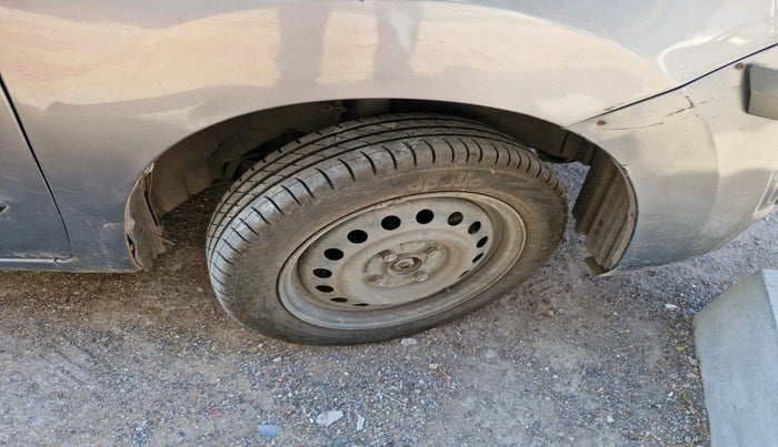 2013 Maruti Wagon R 1.0 VXI, Petrol, Manual, 1,24,860 km, tyre