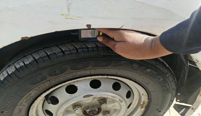 2013 Hyundai Eon D-LITE+, Petrol, Manual, 79,115 km, tyre