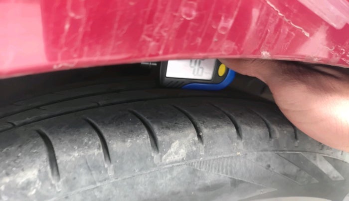 2015 Ford Figo Aspire TITANIUM 1.2 PETROL, Petrol, Manual, 86,424 km, tyre