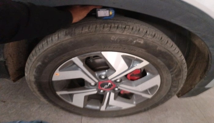 2022 KIA SONET GTX PLUS 1.0 DCT, Petrol, Automatic, 5,703 km, tyre