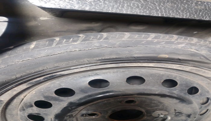 2018 Maruti Wagon R 1.0 VXI, Petrol, Manual, 25,268 km, tyre