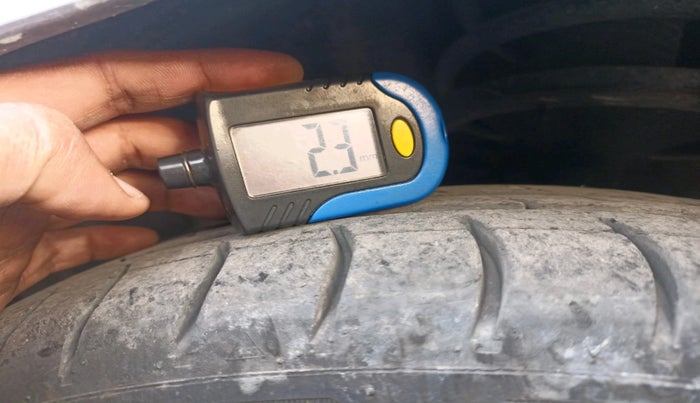 2011 Hyundai i20 MAGNA 1.2, Petrol, Manual, 59,579 km, tyre