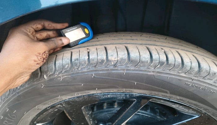 2025 Volkswagen VIRTUS GT PLUS TSI 1.5 EVO DSG, Petrol, Automatic, 10,720 km, tyre