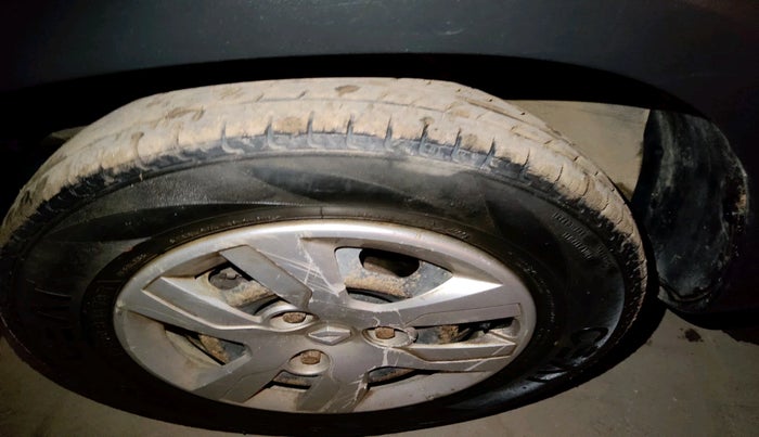 2017 Renault Kwid RXL, Petrol, Manual, 1,11,750 km, tyre