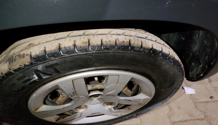 2017 Renault Kwid RXL, Petrol, Manual, 1,11,750 km, tyre