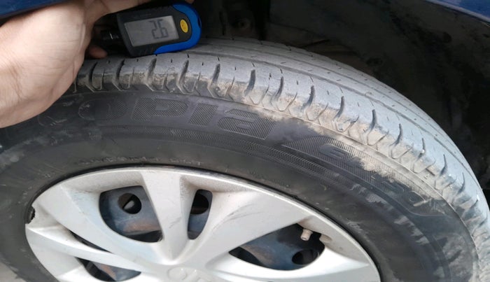 2020 Maruti Swift VXI, Petrol, Manual, 1,02,514 km, tyre