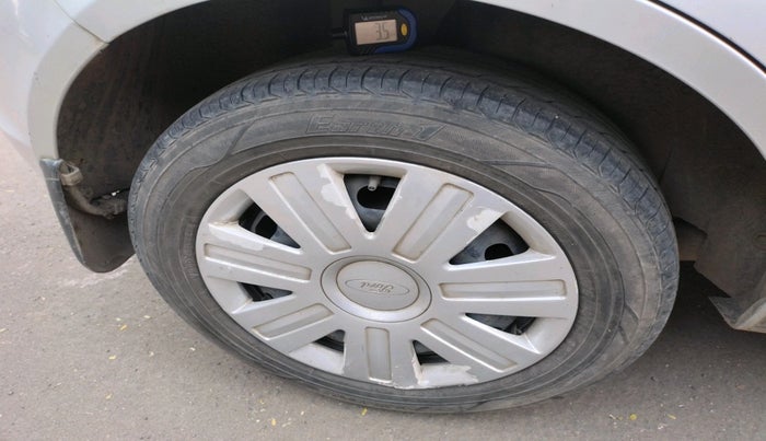 2011 Ford Figo ZXI 1.2 PETROL, Petrol, Manual, 72,120 km, tyre