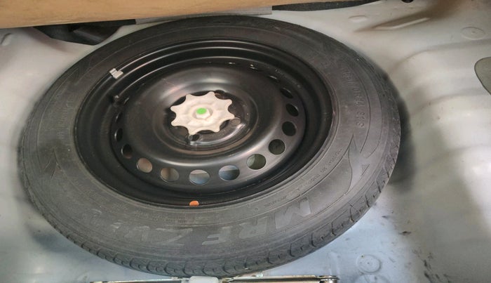 2015 Hyundai Grand i10 ASTA AT 1.2 KAPPA VTVT, Petrol, Automatic, 94,924 km, tyre