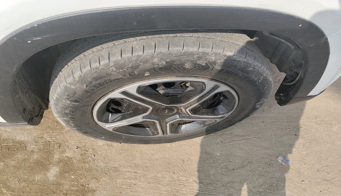 2019 Maruti Vitara Brezza VDI, Diesel, Manual, 1,01,281 km, tyre